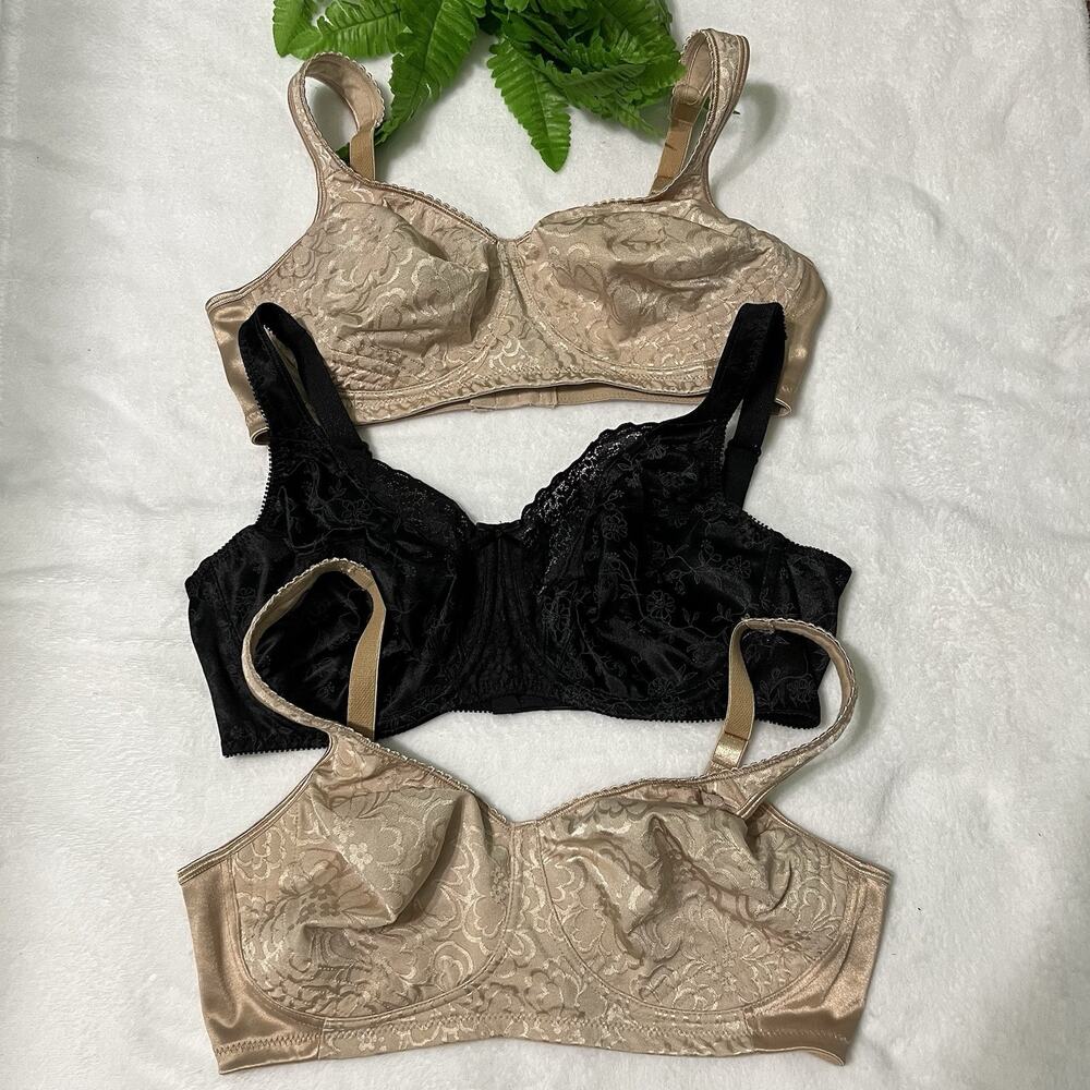 Playtex/ Women's Size 38D Wireless and Undwi Lot Of 3 Bra Black Beige 18 Hour